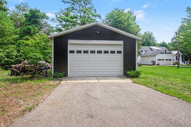 16381 Greenly Street, Holland, MI 49424