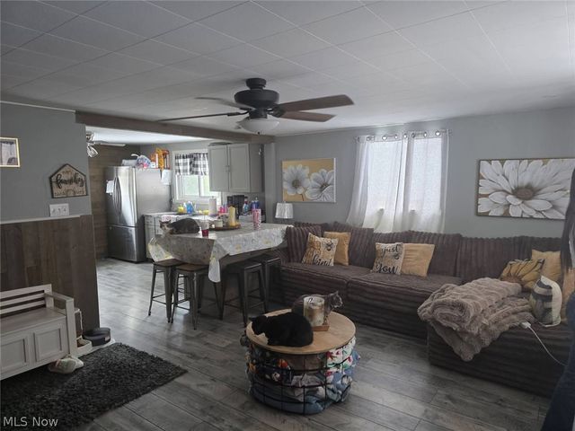 2659 Sixth Street, New Cumberland, WV 26047