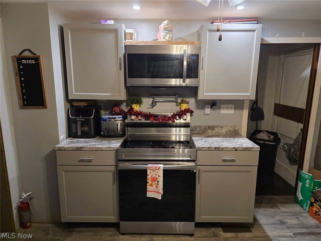 2659 Sixth Street, New Cumberland, WV 26047