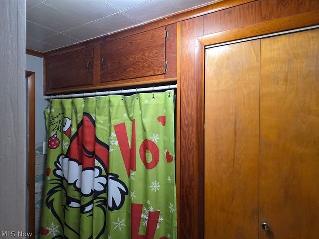 2659 Sixth Street, New Cumberland, WV 26047