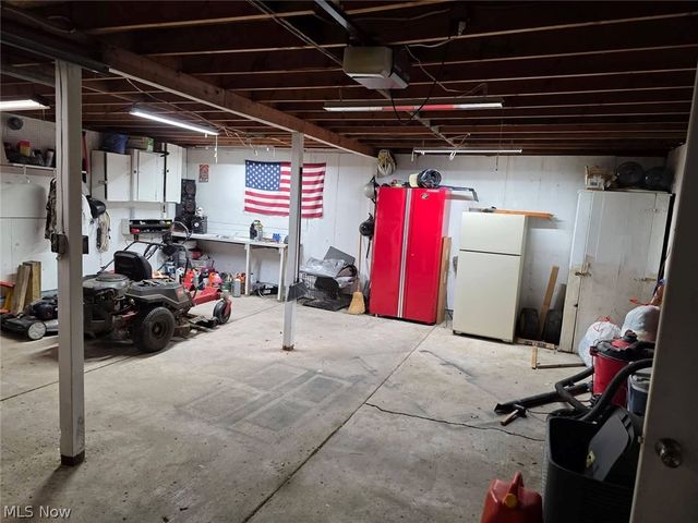 2659 Sixth Street, New Cumberland, WV 26047