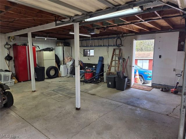 2659 Sixth Street, New Cumberland, WV 26047