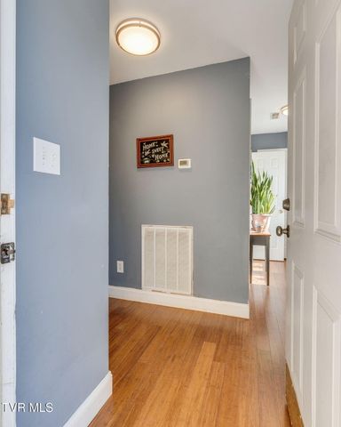 807 Fain Avenue 807, Kingsport, TN 37660