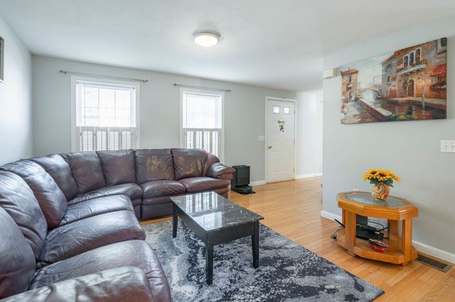 6 Whittemore Place, Nashua, NH 03064