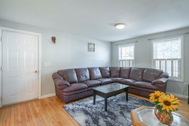 6 Whittemore Place, Nashua, NH 03064
