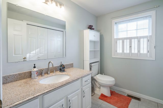 6 Whittemore Place, Nashua, NH 03064