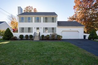 6 Whittemore Place, Nashua, NH 03064