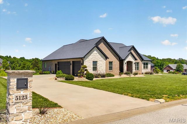 5123 Kennet Drive, Columbia, IL 62236