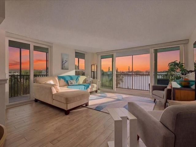 1848 SHORE DRIVE S 301, South Pasadena, FL 33707