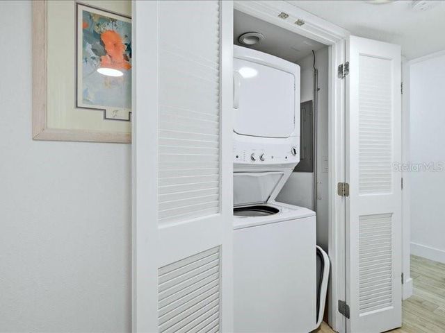 1848 SHORE DRIVE S 301, South Pasadena, FL 33707