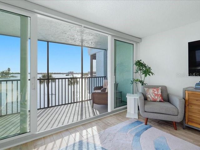 1848 SHORE DRIVE S 301, South Pasadena, FL 33707