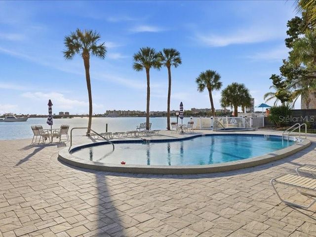 1848 SHORE DRIVE S 301, South Pasadena, FL 33707