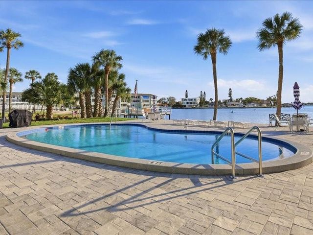 1848 SHORE DRIVE S 301, South Pasadena, FL 33707