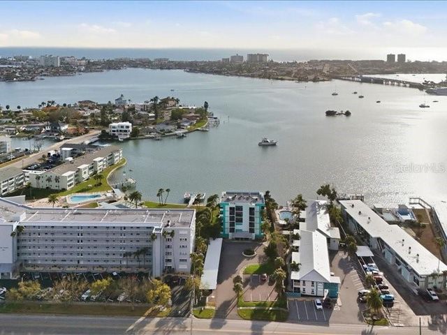 1848 SHORE DRIVE S 301, South Pasadena, FL 33707