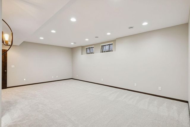 14246 Garden Way N, Hugo, MN 55038