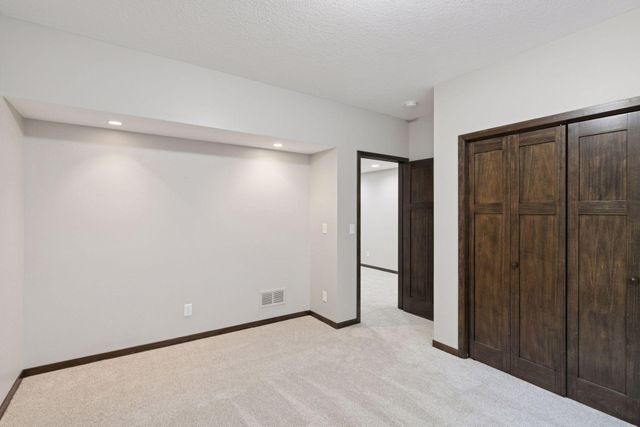 14246 Garden Way N, Hugo, MN 55038