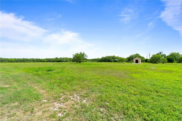 200 Baggs Trai, Mathis, TX 78368