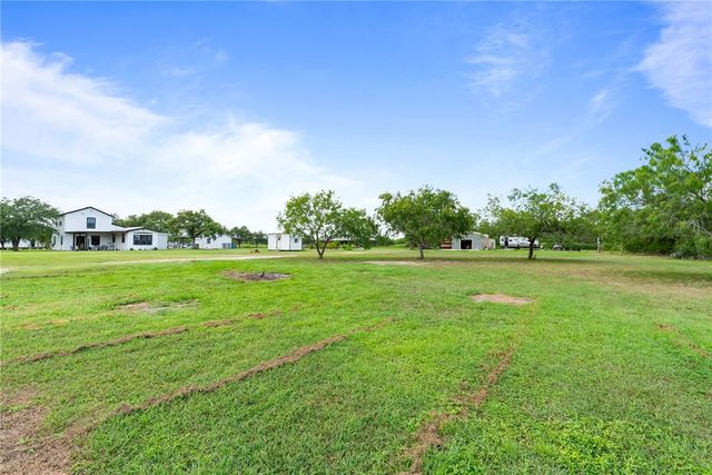 200 Baggs Trai, Mathis, TX 78368