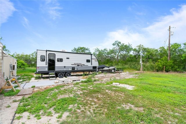 200 Baggs Trai, Mathis, TX 78368