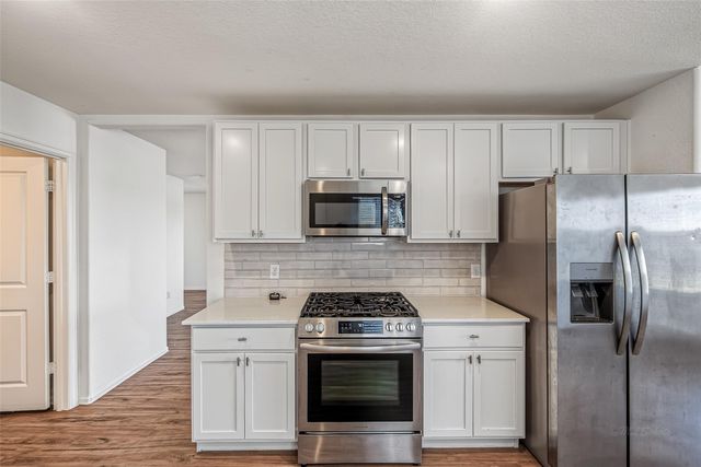 4127 Neches Bend Drive, Baytown, TX 77521