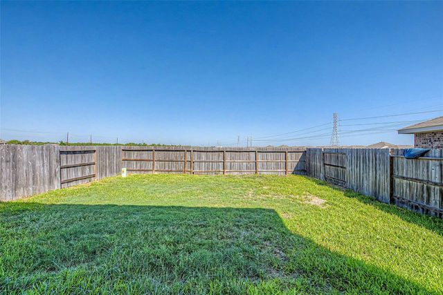 4127 Neches Bend Drive, Baytown, TX 77521