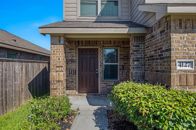 4127 Neches Bend Drive, Baytown, TX 77521