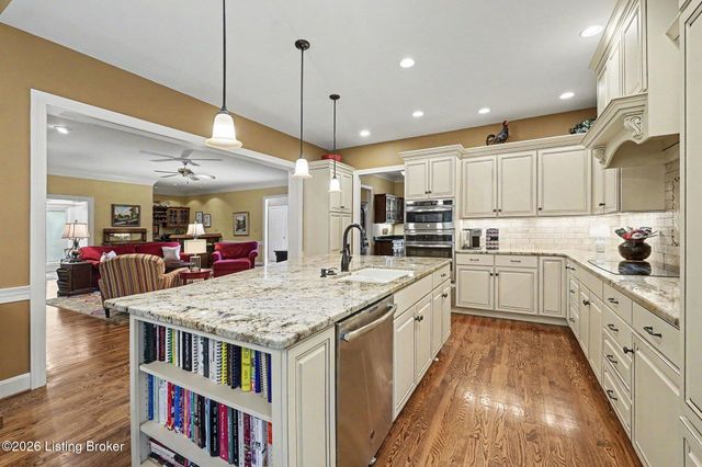 7016 Breakwater Pl, Prospect, KY 40059