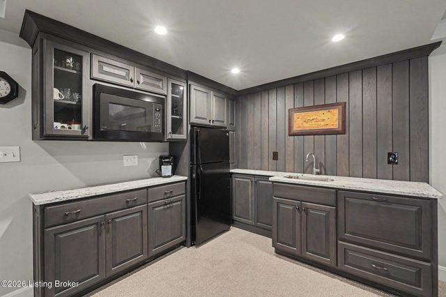 7016 Breakwater Pl, Prospect, KY 40059
