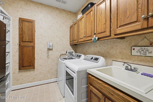 7016 Breakwater Pl, Prospect, KY 40059