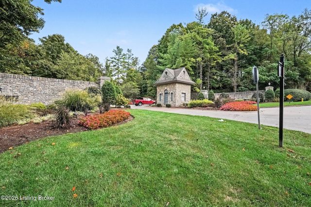 7016 Breakwater Pl, Prospect, KY 40059
