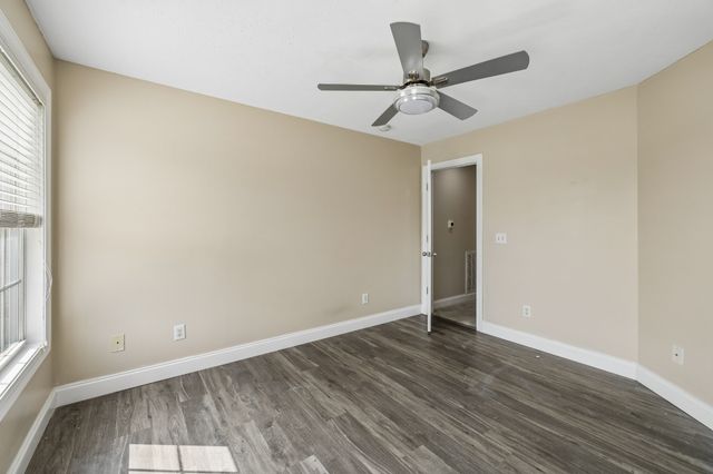 1014 Cabriolet Ct, Gallatin, TN 37066