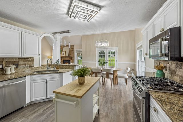 1014 Cabriolet Ct, Gallatin, TN 37066