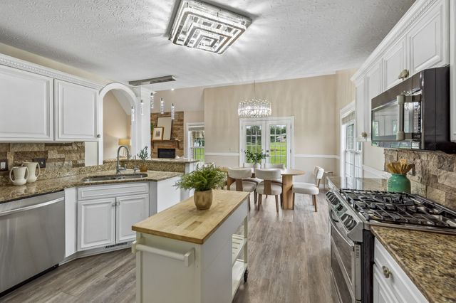 1014 Cabriolet Ct, Gallatin, TN 37066