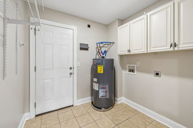 1014 Cabriolet Ct, Gallatin, TN 37066