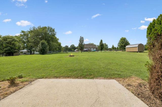 1014 Cabriolet Ct, Gallatin, TN 37066