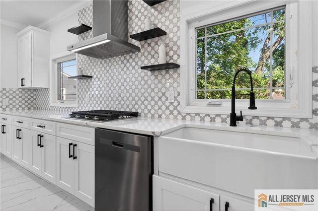 108 Jersey Avenue, Edison, NJ 08820