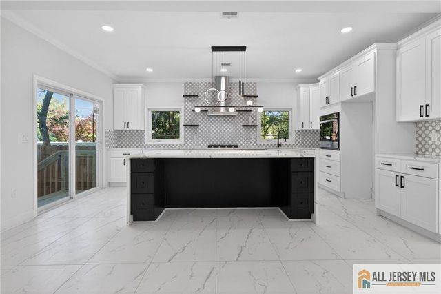 108 Jersey Avenue, Edison, NJ 08820