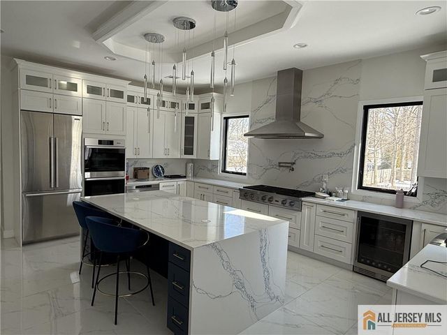 108 Jersey Avenue, Edison, NJ 08820