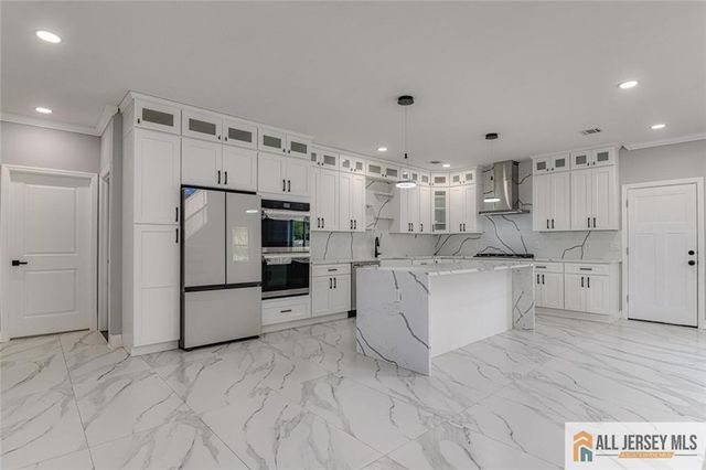 108 Jersey Avenue, Edison, NJ 08820