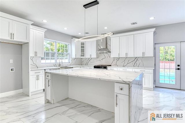 108 Jersey Avenue, Edison, NJ 08820