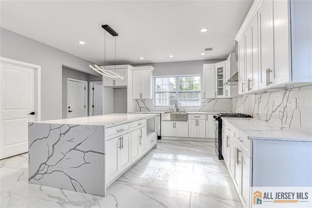108 Jersey Avenue, Edison, NJ 08820