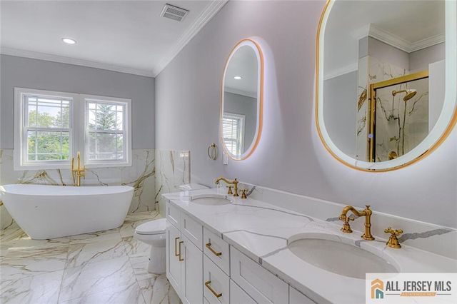 108 Jersey Avenue, Edison, NJ 08820