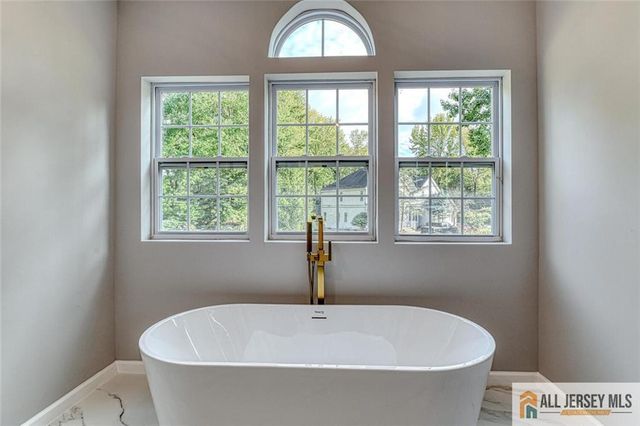 108 Jersey Avenue, Edison, NJ 08820