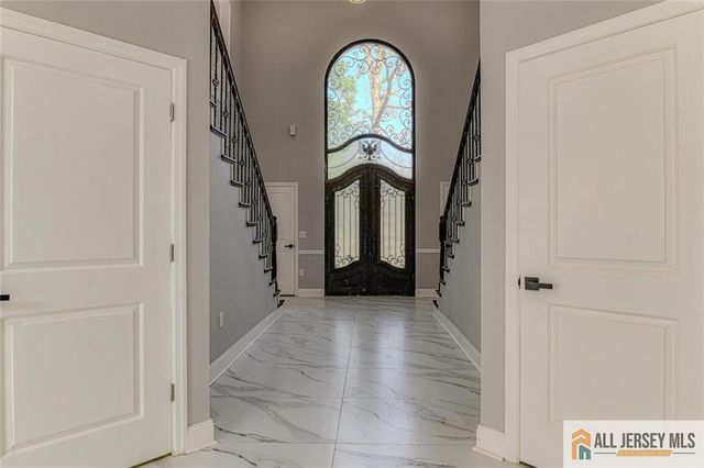 108 Jersey Avenue, Edison, NJ 08820