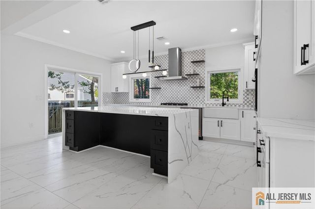 108 Jersey Avenue, Edison, NJ 08820