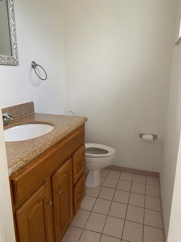 15385 S Dixie Highway 12, Palmetto Bay, FL 33157