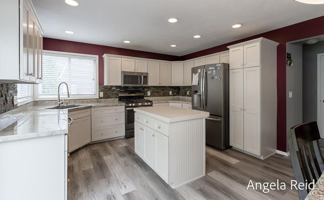 3528 Birch Knoll Drive Se, City Of Kentwood, MI 49512