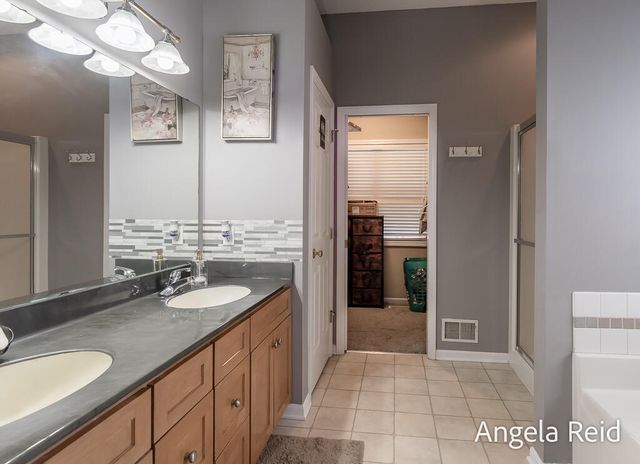 3528 Birch Knoll Drive Se, City Of Kentwood, MI 49512