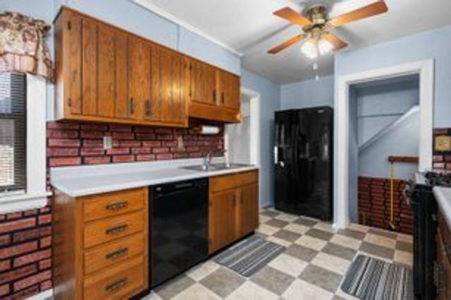 2030 40th Street, Rock Island, IL 61201