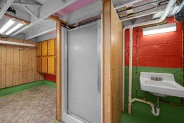 2030 40th Street, Rock Island, IL 61201